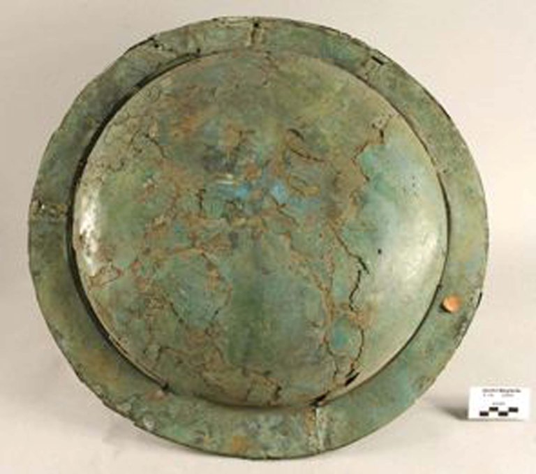 scudo prima del restauro